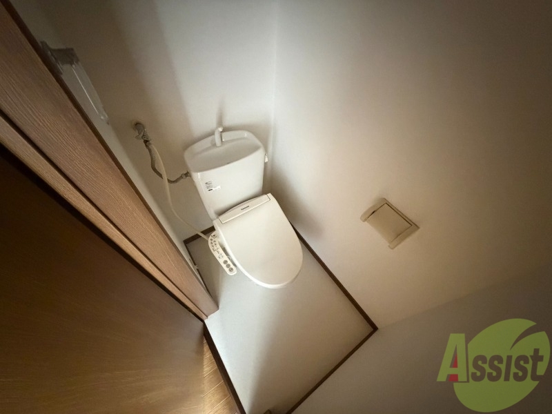 トイレ　こちらはトイレです。清潔感があり、安心して使用できます。