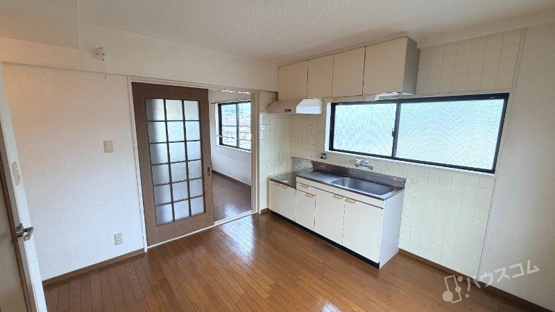 ハイツ西田の居間写真