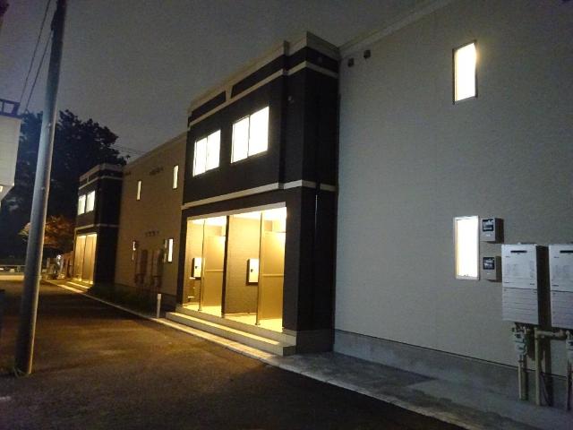 建物外観　外観写真（夜）