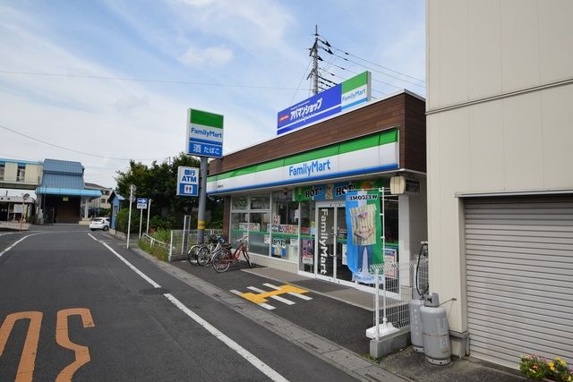 コンビニ　ファミリーマート白岡駅東口店（コンビニ）まで289m