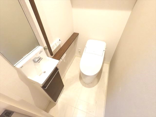 トイレ　トイレ