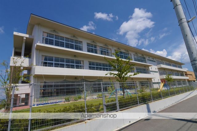 小学校　穂波東小学校（小学校）まで213m