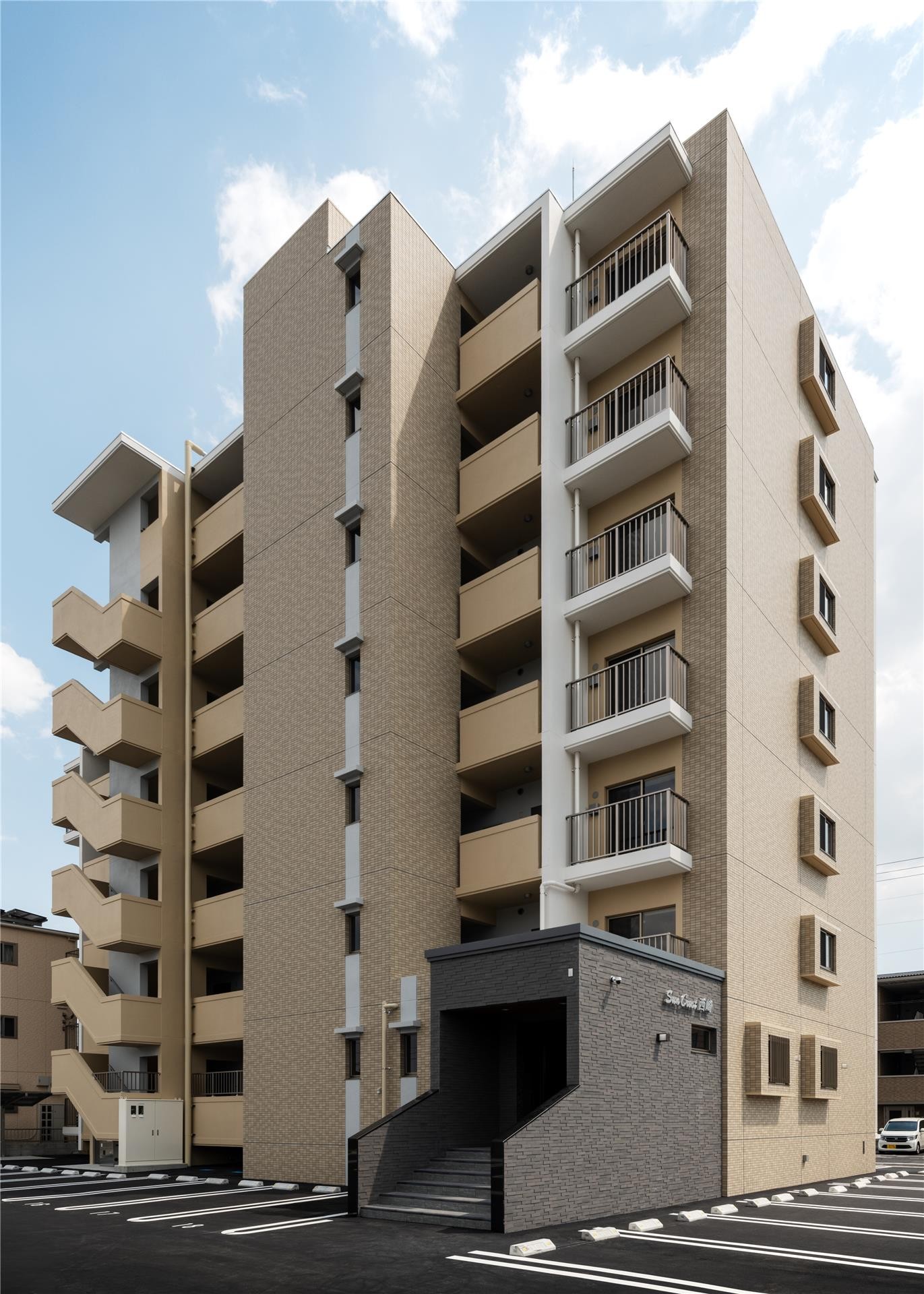 建物外観　SunCrest西崎