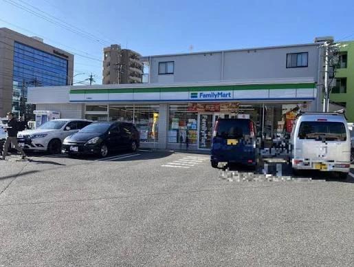 コンビニ　ファミリーマート 本陣通店（コンビニ）まで487m