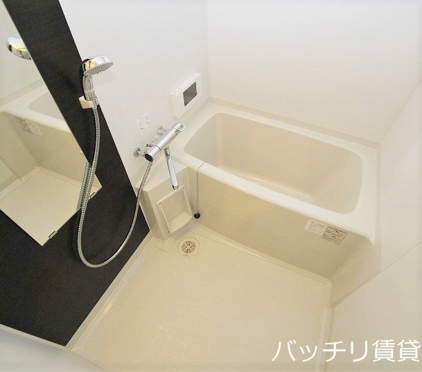 バス・シャワールーム　画像はイメージの為、色や間取りが若干異なりますが、現況を優先