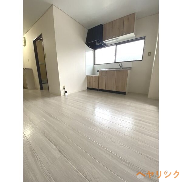 サンハイツ花堂の居間写真