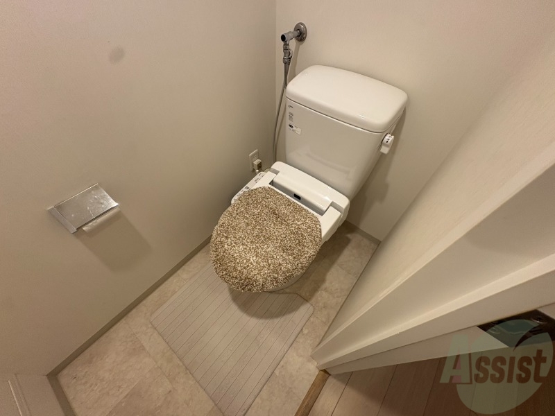 トイレ　こちらはトイレです。清潔感があり、安心して使用できます。