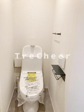 京王新線 幡ケ谷駅 徒歩7分 3階建 築1年のトイレ写真