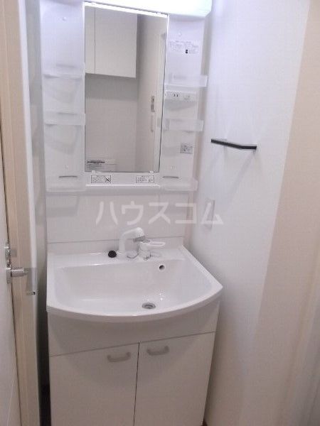 ライジングプレイス綾瀬三番館の内装写真