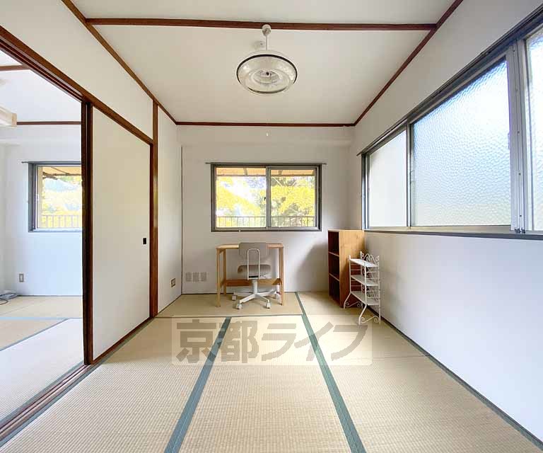 リバーサイドマンションの居間写真