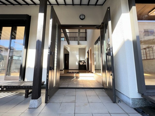 西宿3丁目 戸建ての玄関写真