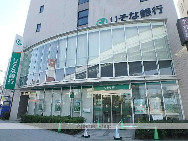 コンビニ　ファミリーマート（コンビニ）まで216m