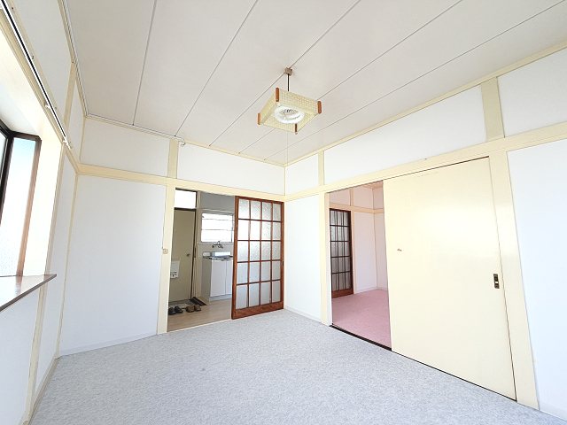 岩崎荘の居間写真