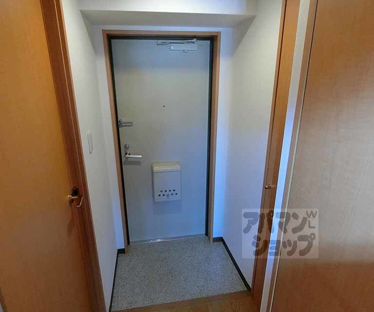 ALBA烏丸御池の玄関写真