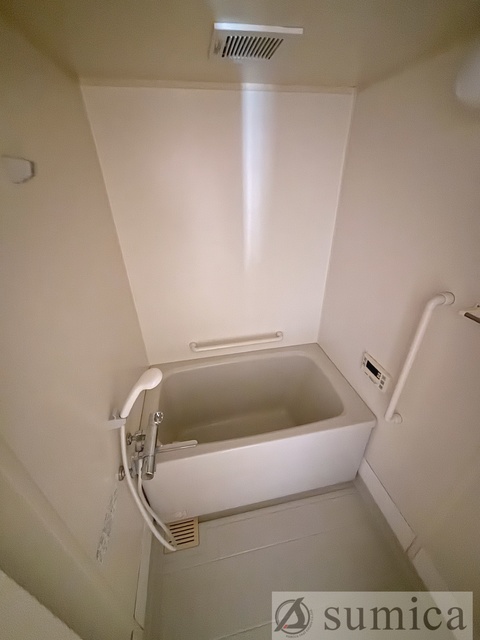 バス・シャワールーム　追い炊きバスです（＾＾♪