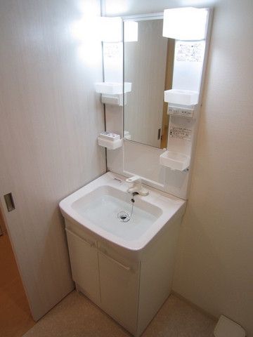 洗面設備　シャンプードレッサー付洗面台