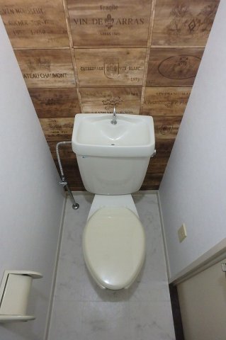 トイレ　別のお部屋のお写真です