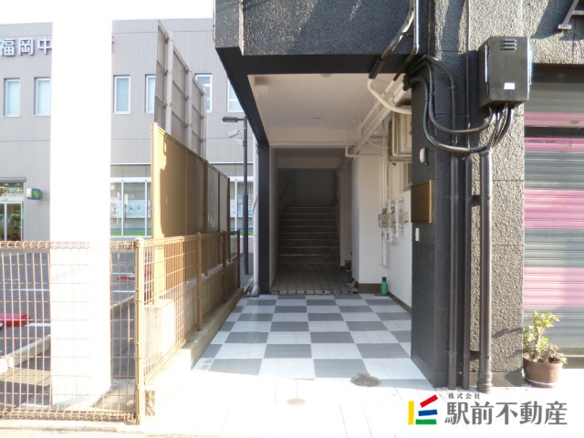 エントランス　エントランス