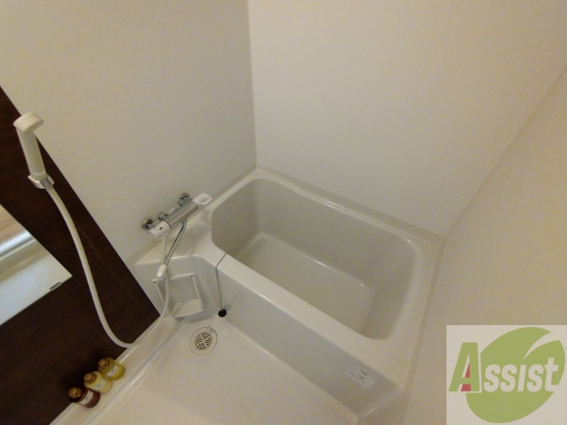 バス・シャワールーム　お風呂です。ゆっくりお風呂につかるのも体に良いですね～