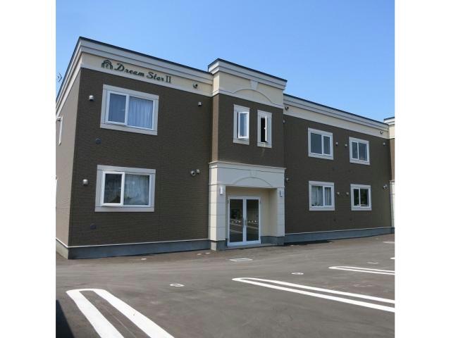 亀田郡七飯町大中山のアパートの建物外観