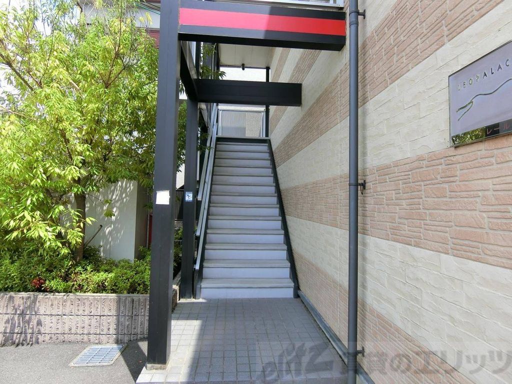 玄関　バルコニー