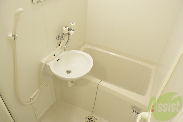 バス・シャワールーム　１日の疲れ癒せます。