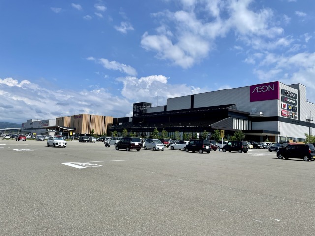 スーパー　カルディコーヒーファームイオンモール新小松店（スーパー）まで1682m