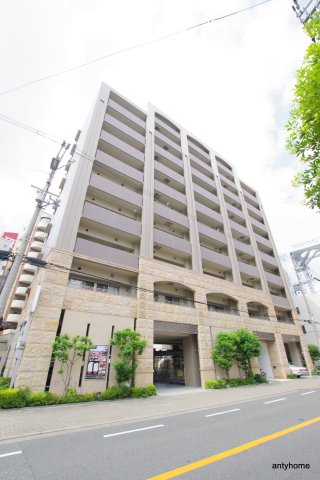 TOMODOAL北梅田の建物外観