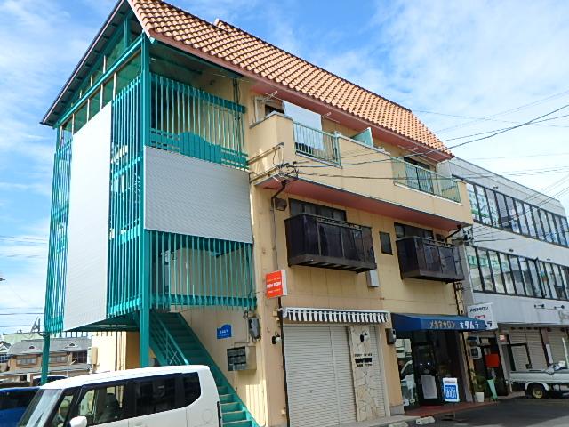 橿原市久米町のマンションの建物外観