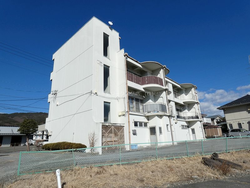 戸田ハイツの建物外観