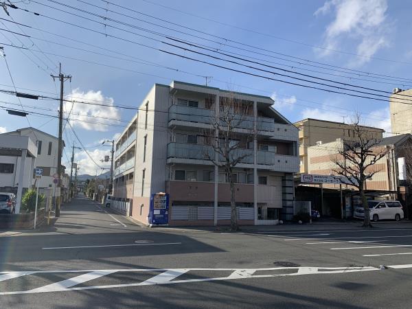 下鴨グランドビルの建物外観