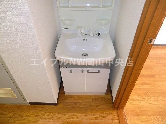 洗面設備　洗髪洗面化粧台