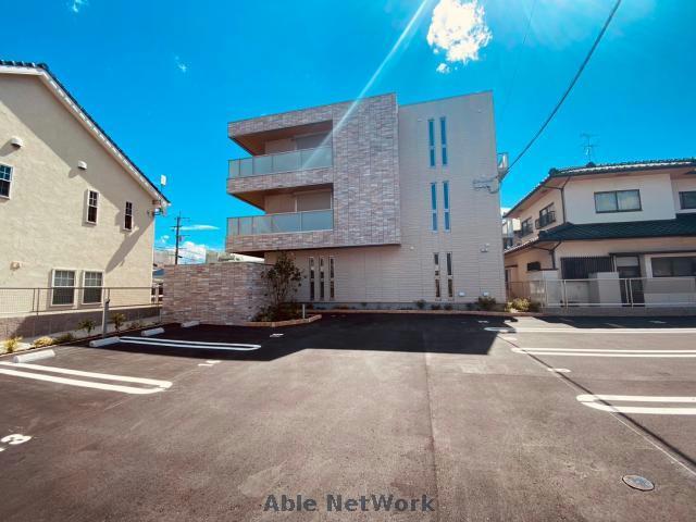 【熊本市中央区帯山のマンションの建物外観】