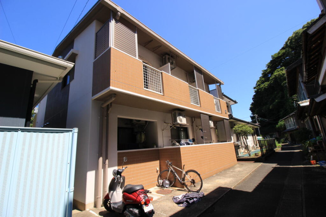 ハイツ本町2号館の建物外観