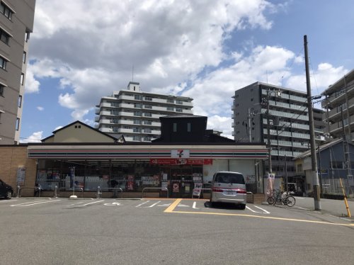 【大阪市西淀川区御幣島のマンションのコンビニ】