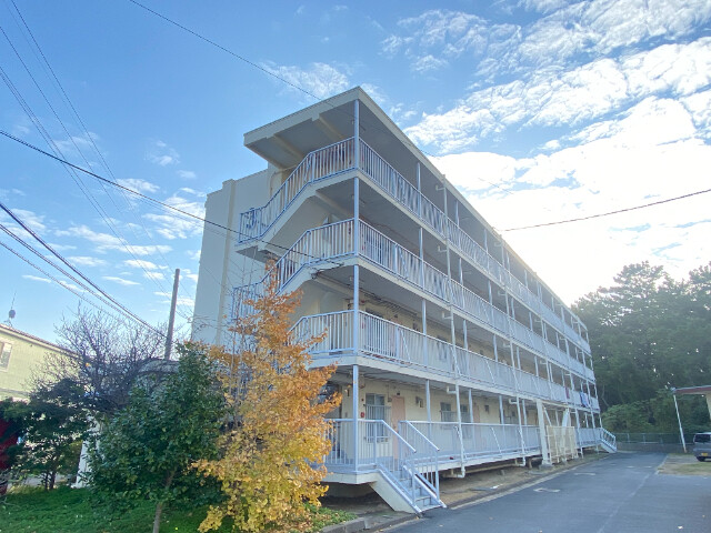 【古賀市花見東のマンションの建物外観】