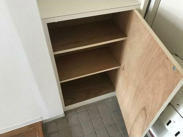 【長久手市岩作中島のアパートの収納】