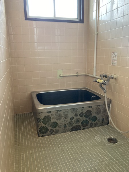 バス・シャワールーム　ゆったりとした玄関です