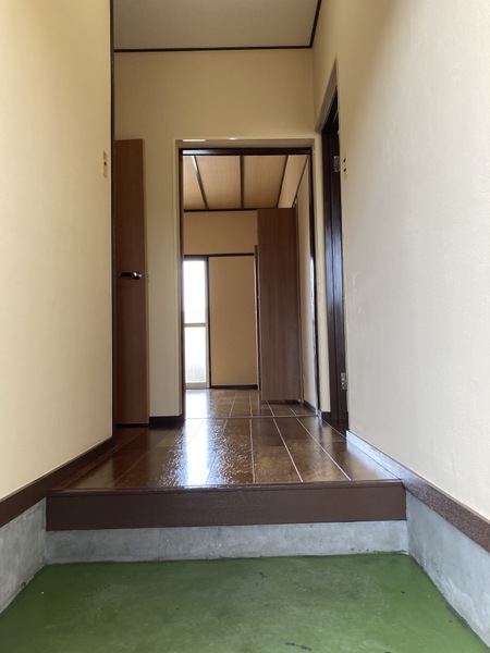 玄関　シンプルで使いやすい玄関です