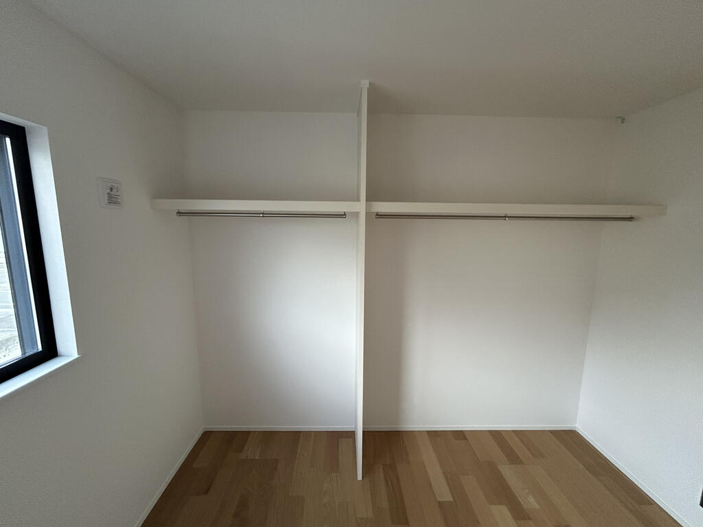 収納　2階洋室収納