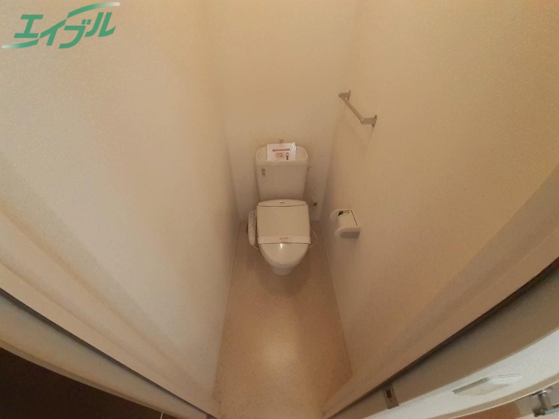 トイレ　同型反転参考写真