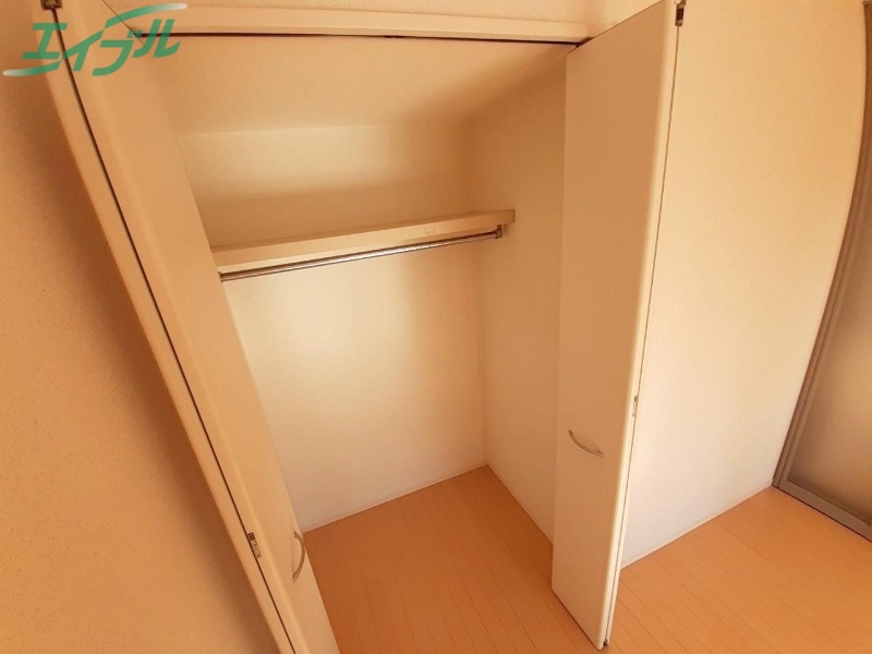 収納　同型反転参考写真