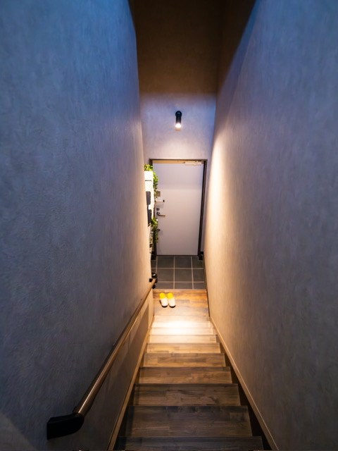 玄関　モデルルームのため、家具は付いておりません。