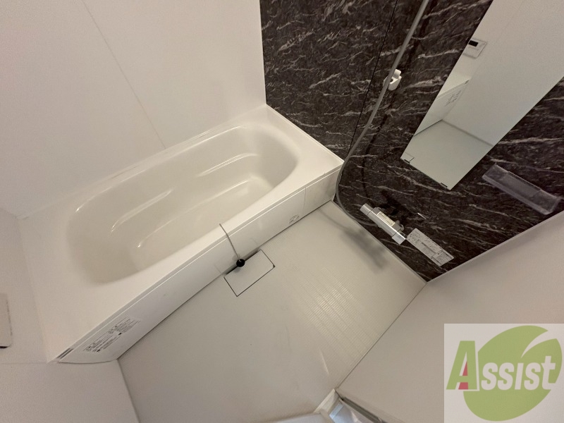 バス・シャワールーム　追い炊き機能付きでいつでも温かいお風呂に入れますね。