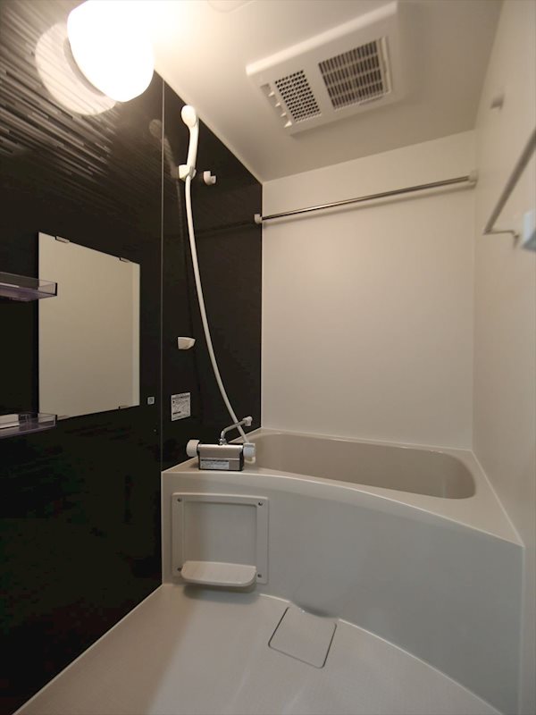 バス・シャワールーム　浴室暖房乾燥機付バスルーム