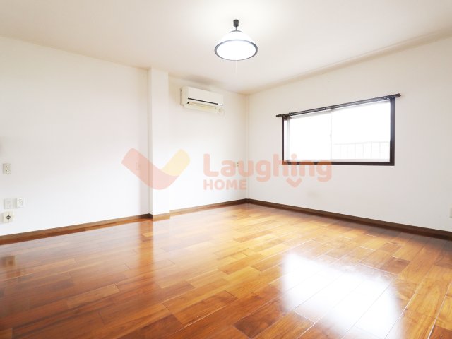 居室・リビング　ゆったりとしたリビング※別号室の写真になります