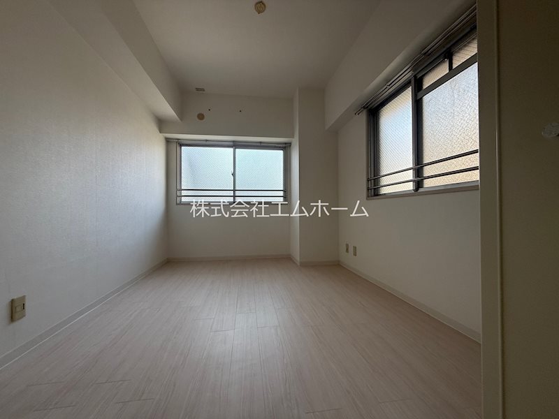 その他部屋・スペース　北側洋室6帖　クローゼット付（収納充実）窓付（換気良好）