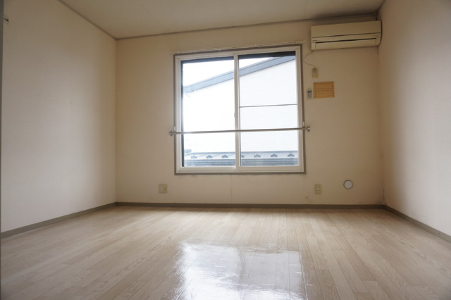 居室・リビング　洋室８帖