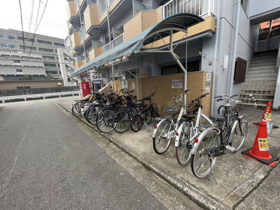 駐車場　駐輪場