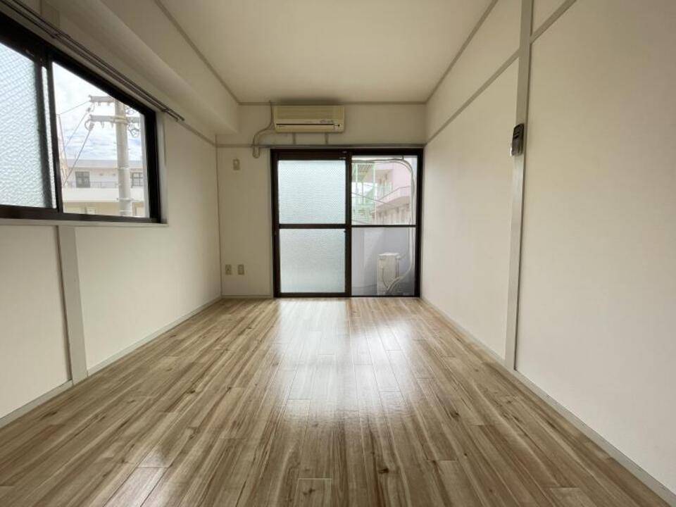 居室・リビング　リビング